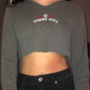 Vintage cropped tommy hilfiger shirt